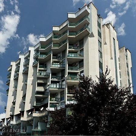 Sun Tower Luxury Suite-View From Of Tirana Center Exteriör bild