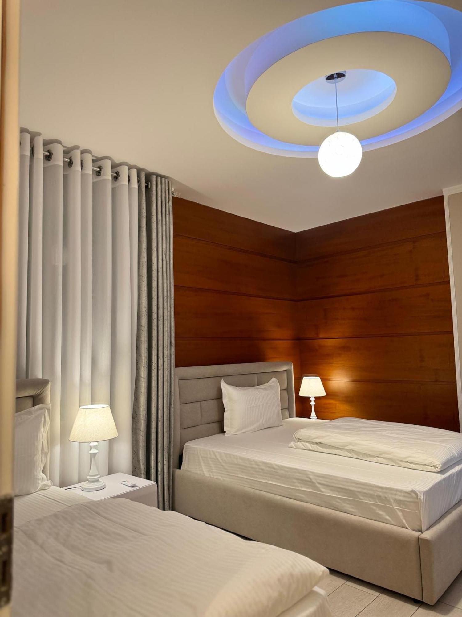 Sun Tower Luxury Suite-View From Of Tirana Center Exteriör bild